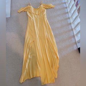 Hit the beach in this beautiful maxi dress!